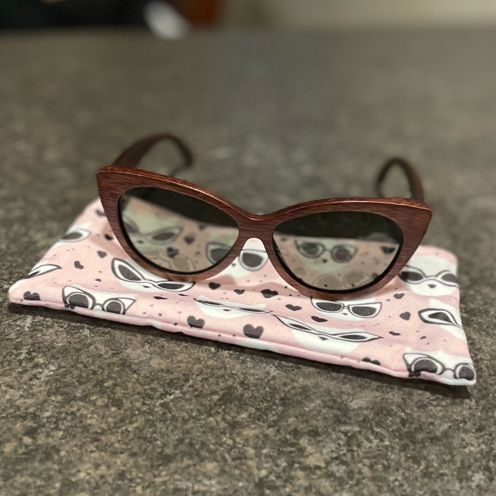 Bamboo cat eye sunglasses